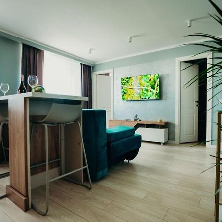 Studio 76 Apartment Onesti Exterior photo